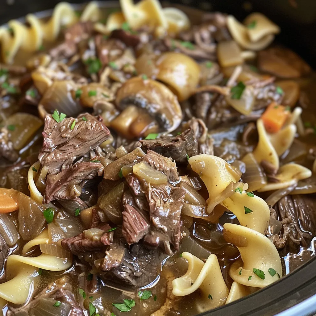 crockpot beef tips and noodles 1 U1